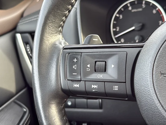Used 2023 Blue Nissan SV image 16