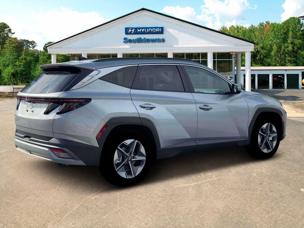 New 2026 Silver Hyundai SEL Premium FWD image 8