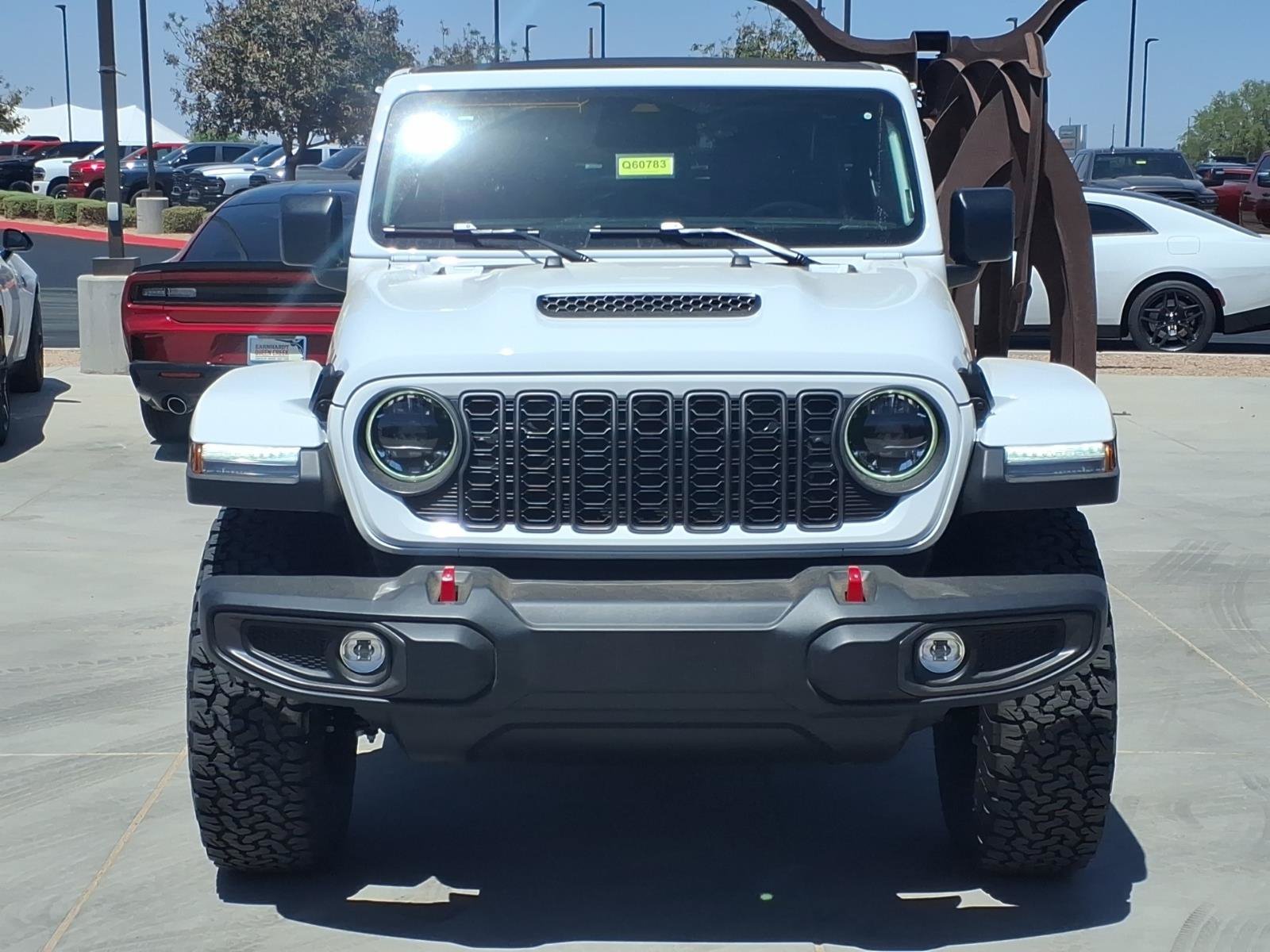New 2026 Bright White Clear-Coat Exterior Paint Jeep Rubicon image 2