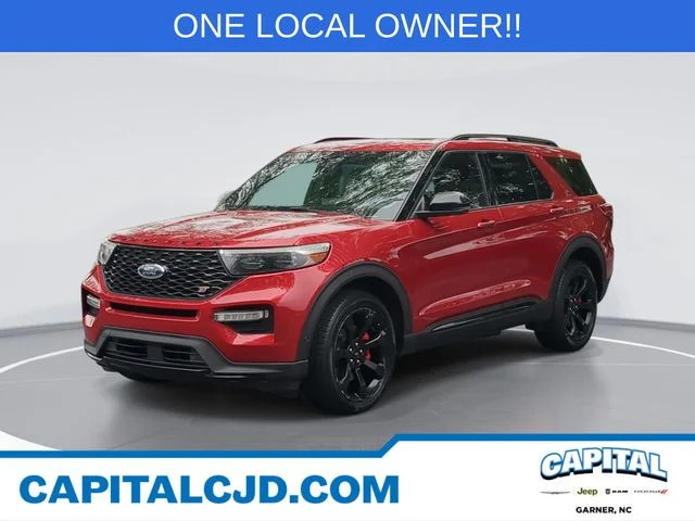 Used 2022 Red Ford ST image 1