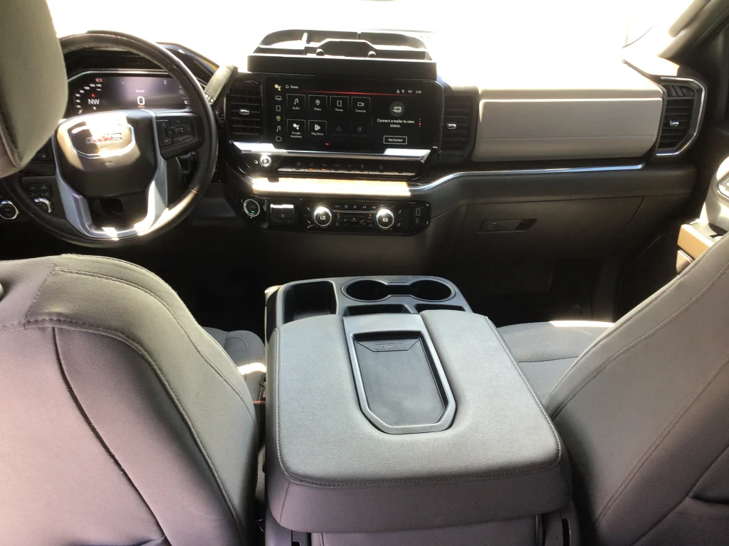 Used 2025 Sterling Metallic GMC SLE image 12