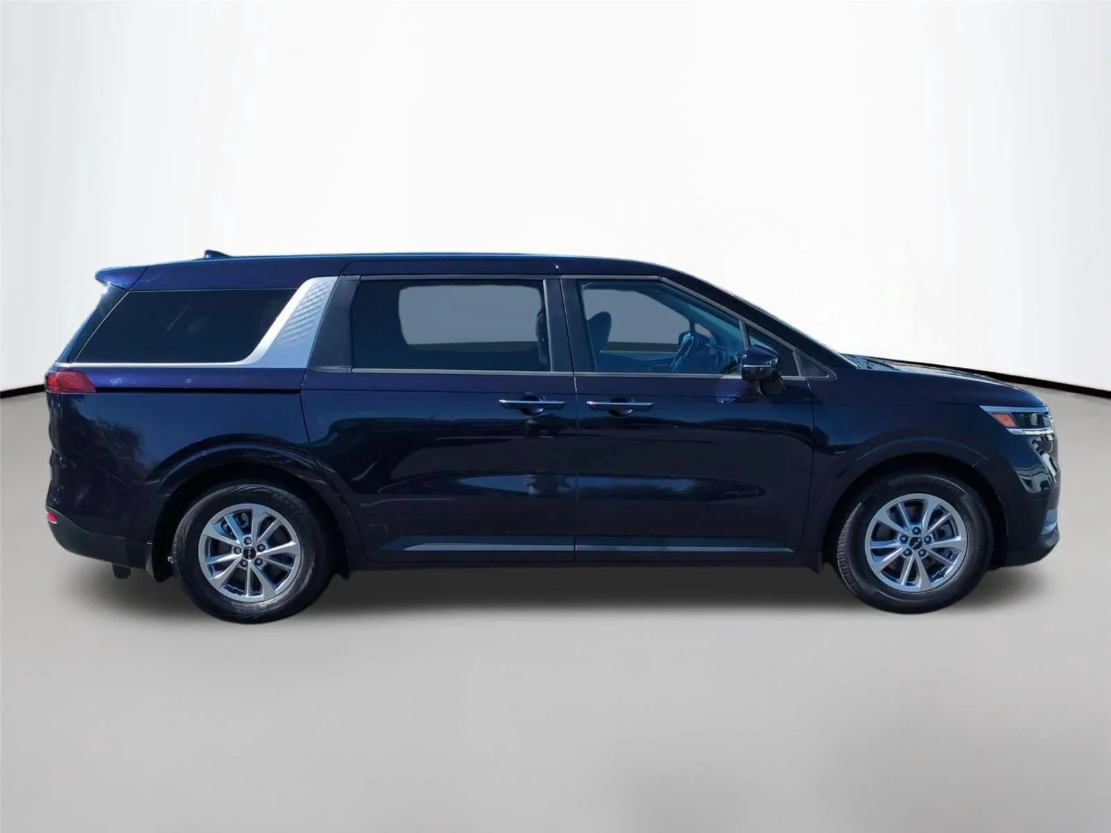 Used 2022 Deep Chroma Blue Kia LXS image 6