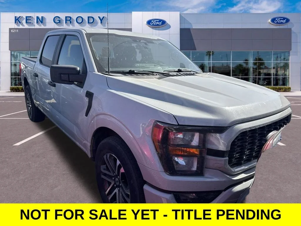 Used 2023 White Ford XL image 1