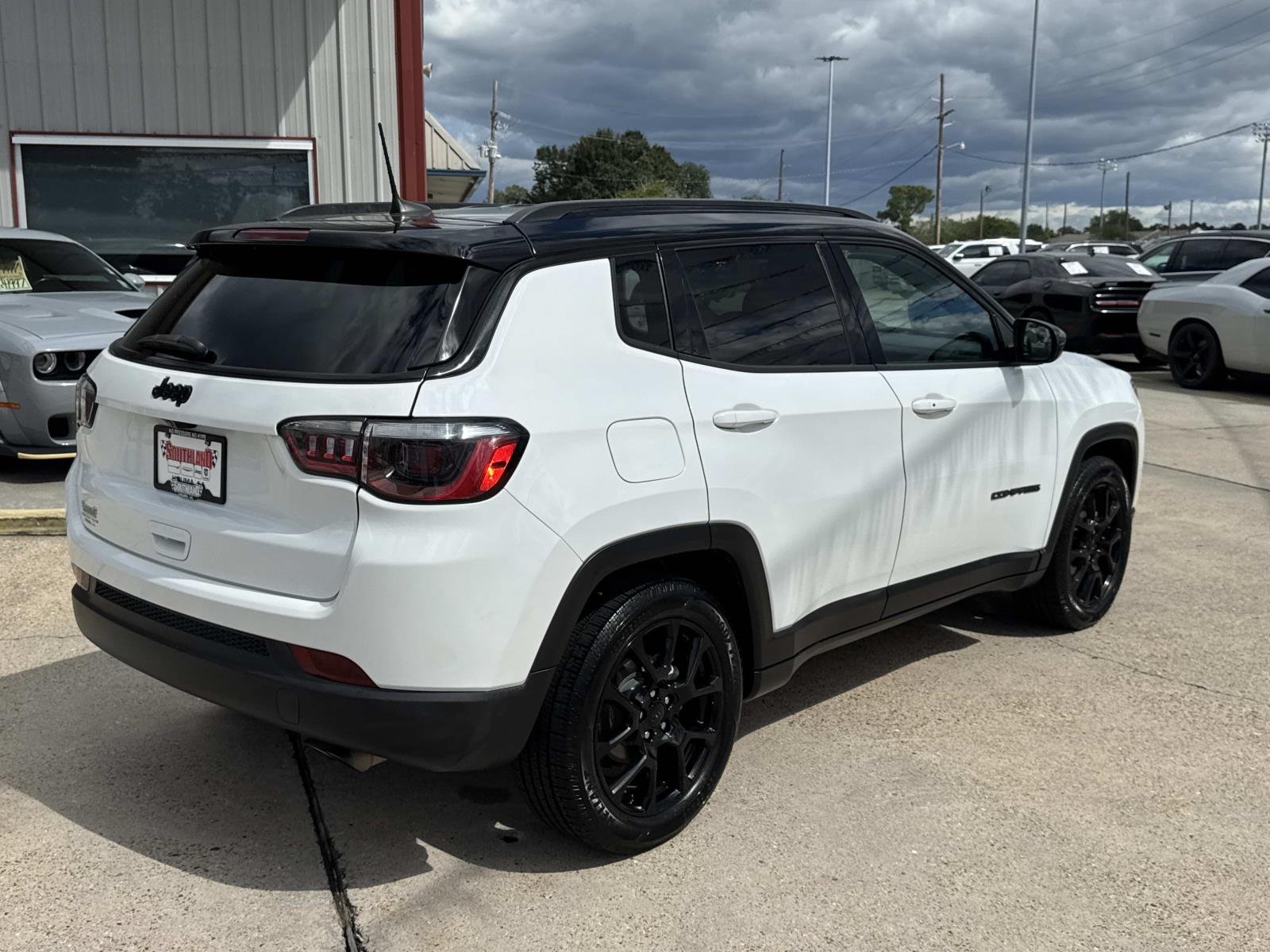 Used 2022 Bright White Clearcoat Jeep Altitude image 7