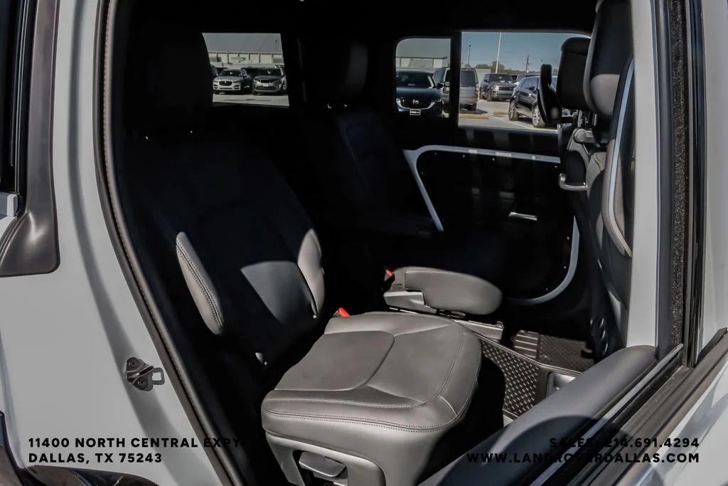 New 2026 Fuji White Land Rover X-Dynamic SE image 35