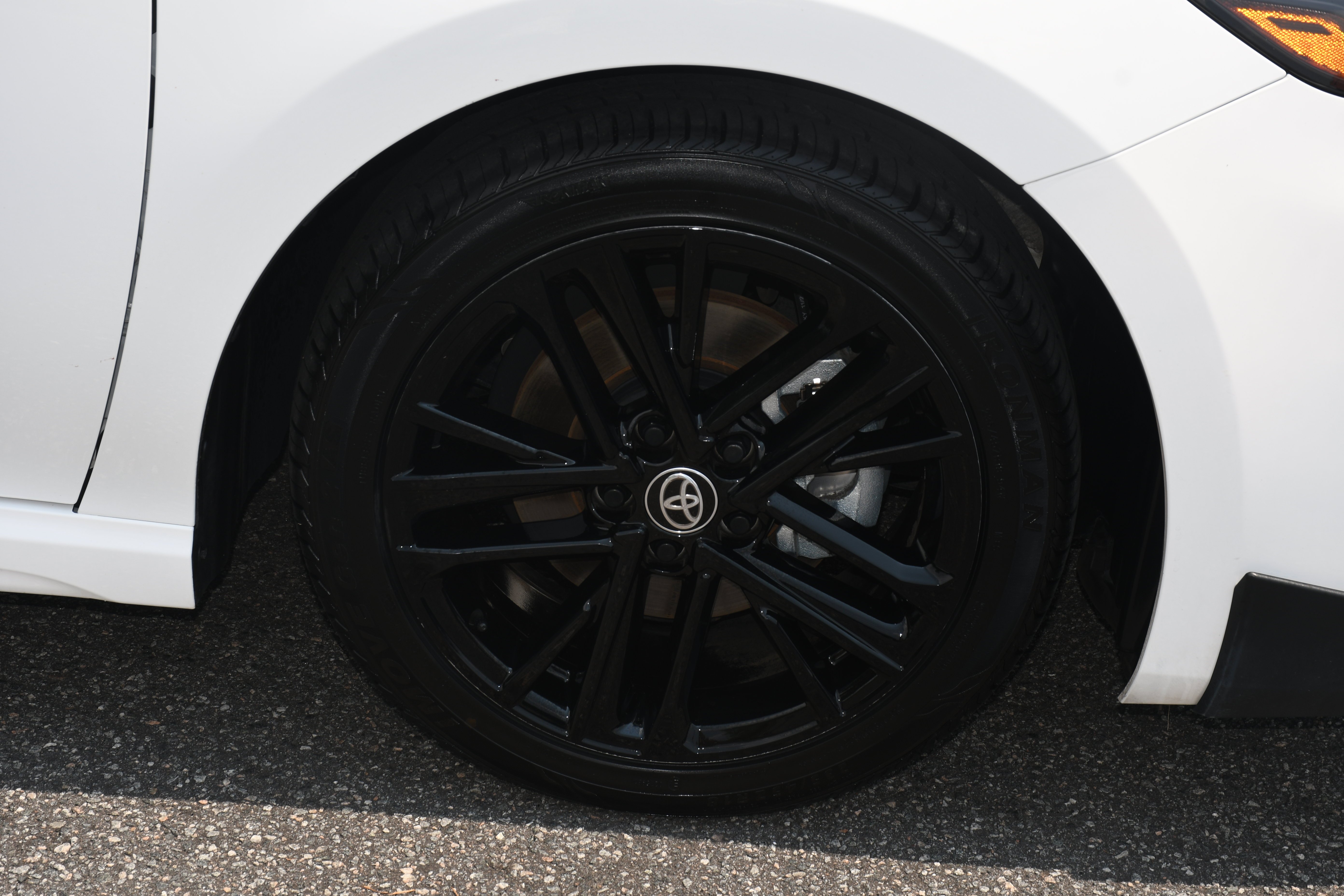 Used 2025 White Toyota SE image 19