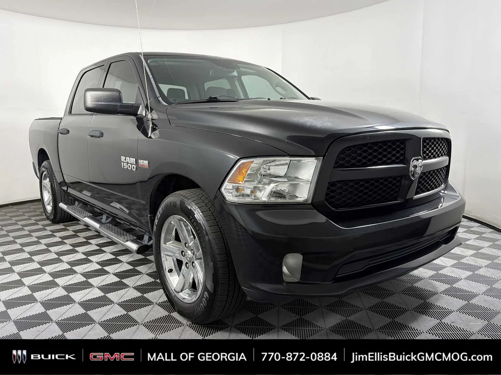 2015 RAM 1500 Express Crew Cab's photo