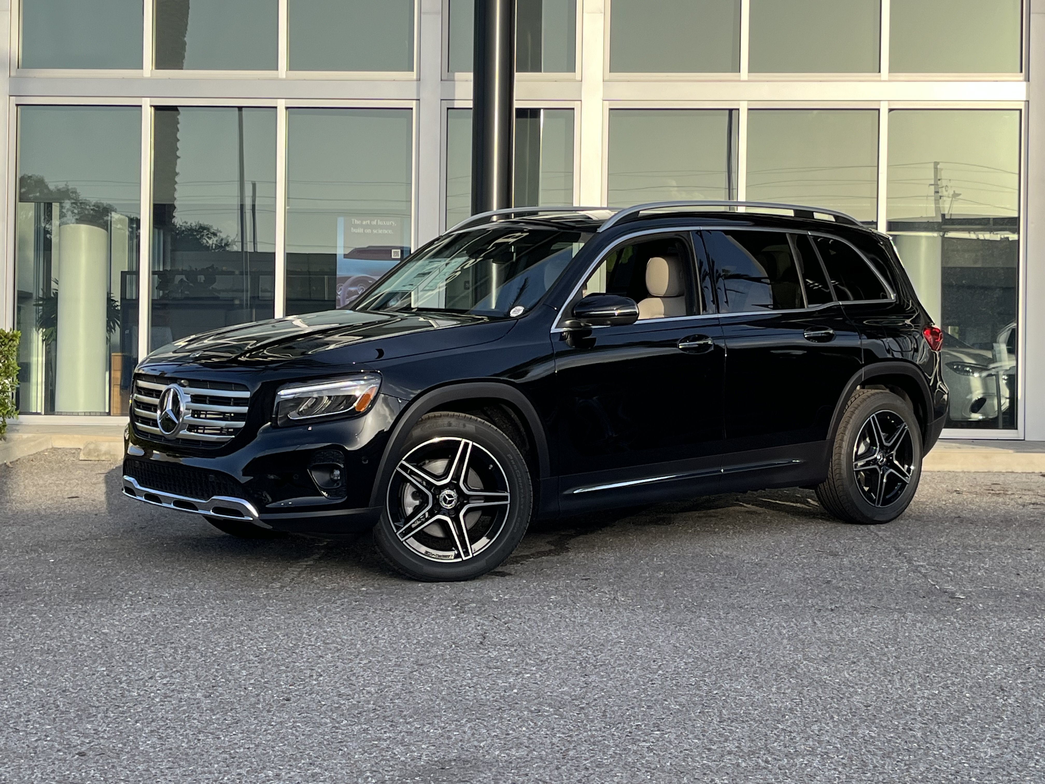 New 2026 Night Black Mercedes-Benz GLB 250 image 31