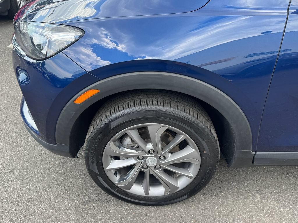Used 2023 Sapphire Metallic Buick Select image 9