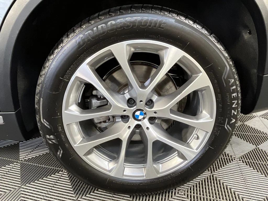 Certified Used 2026 Gray BMW xDrive40i image 14
