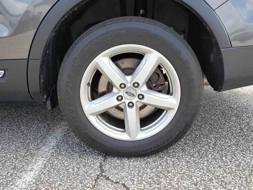 Used 2016 Magnetic Metallic Ford XLT image 10