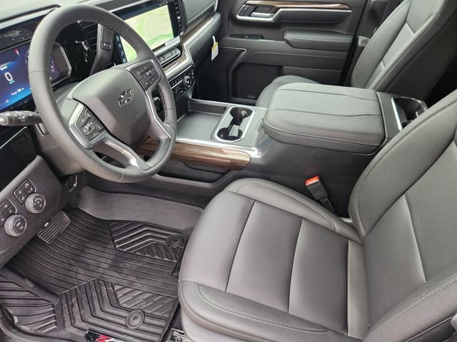 New 2026 Summit White Chevrolet LT image 4
