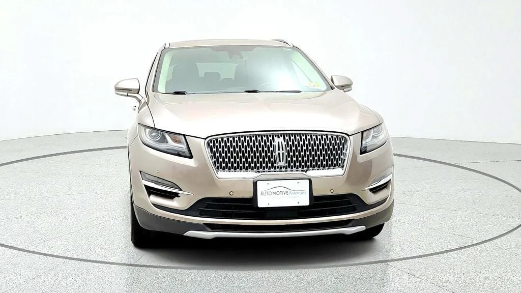 Used 2019 Iced Mocha Metallic Lincoln Reserve AWD w/ 2.3L Turbo, Technology Pkg & Climate Pkg image 2