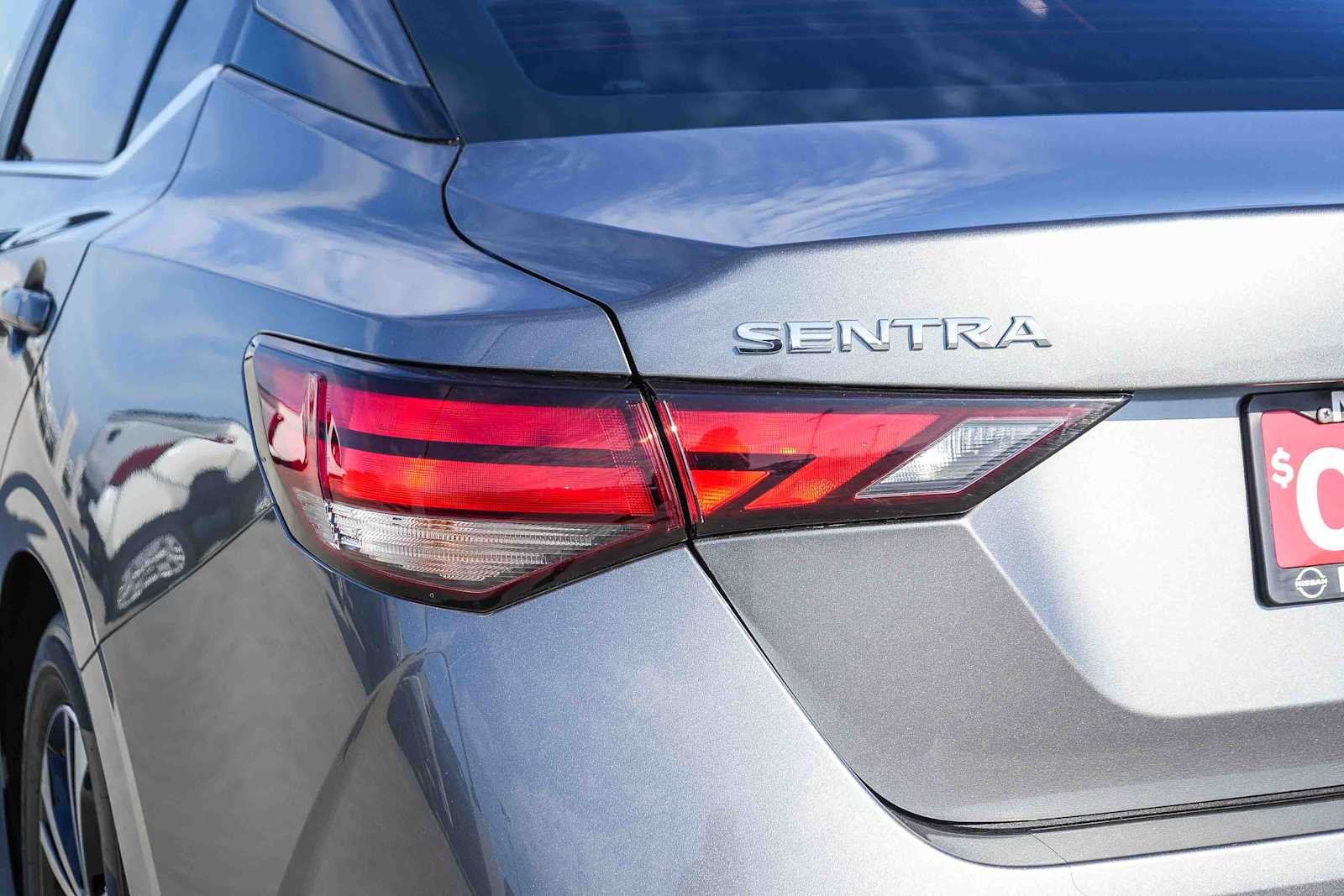 Used 2022 Gun Metallic Nissan SV image 9