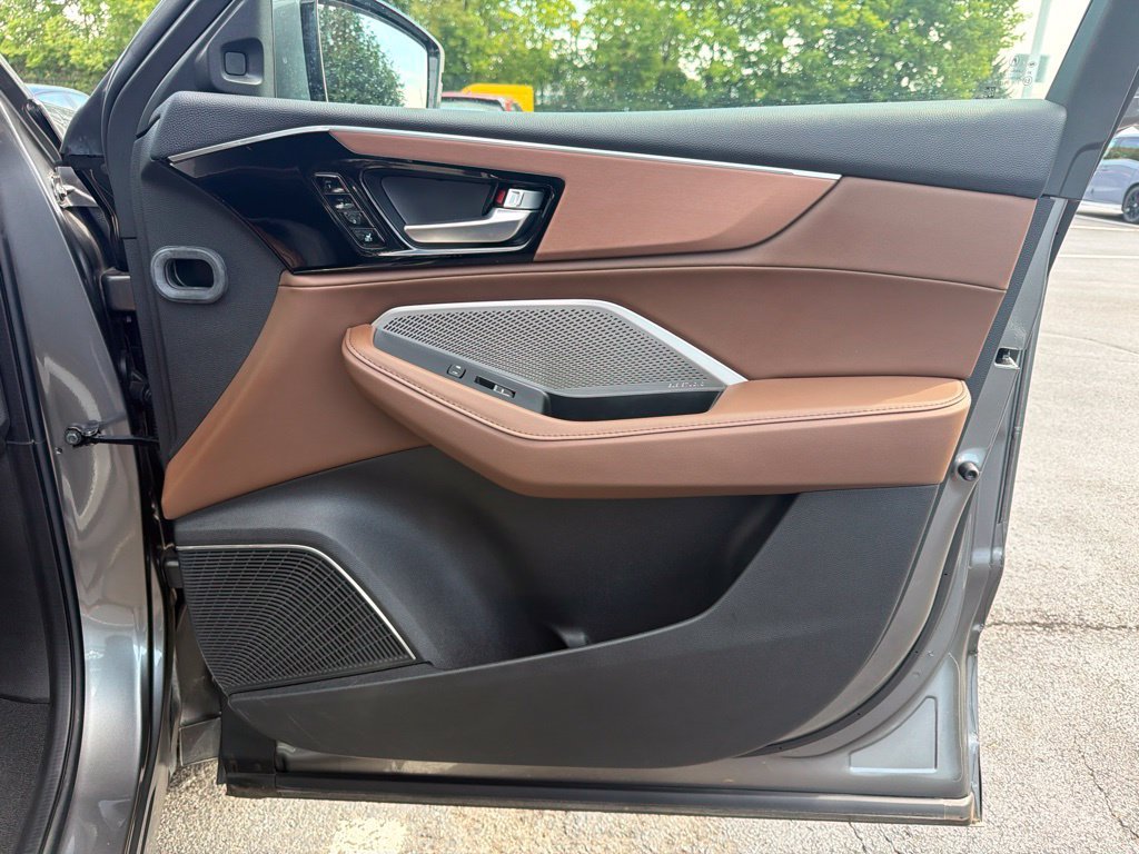Used 2024 Majestic Black Pearl Acura Technology image 27