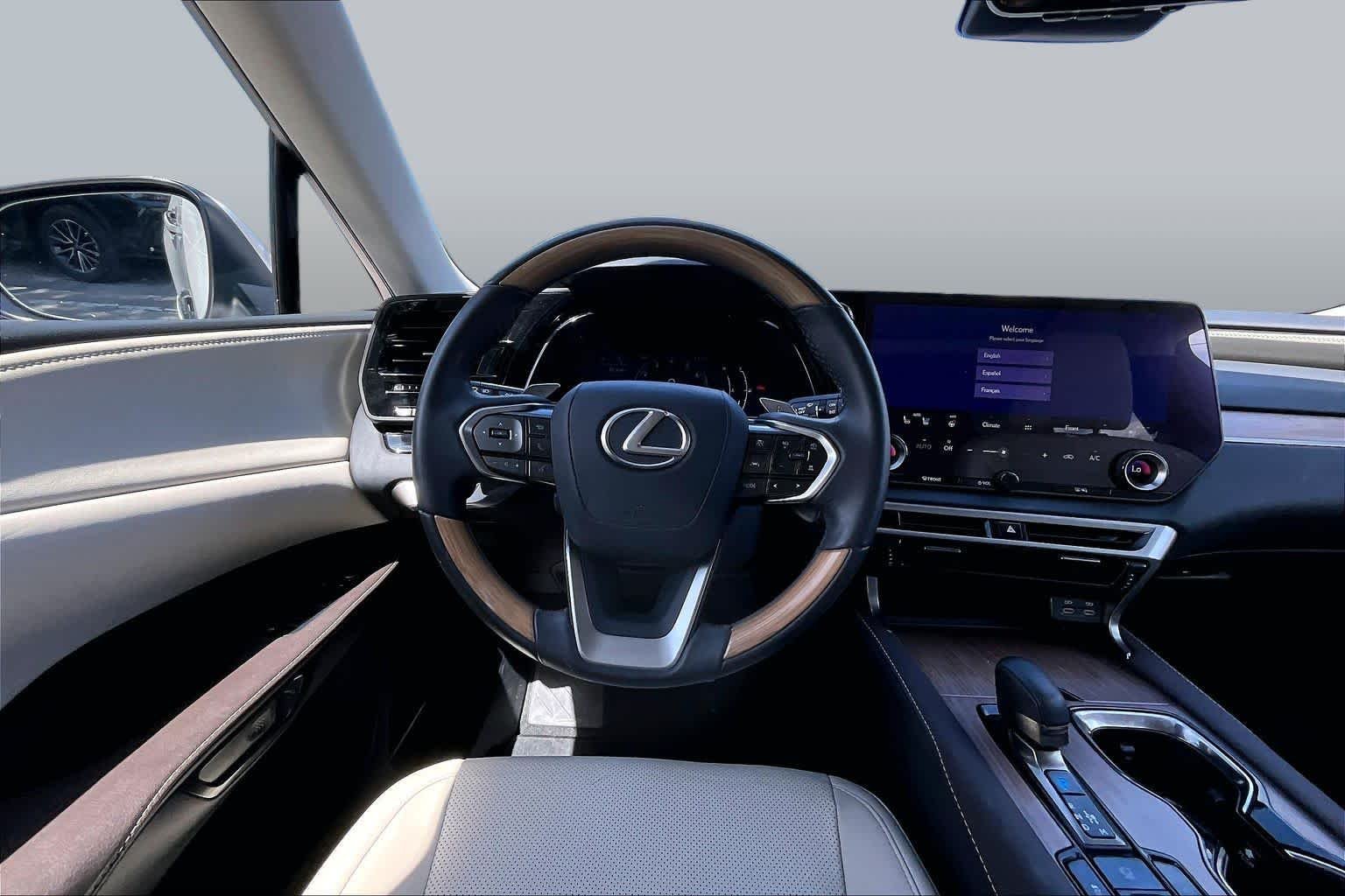 Used 2024 Eminent White Pearl Lexus Premium image 6