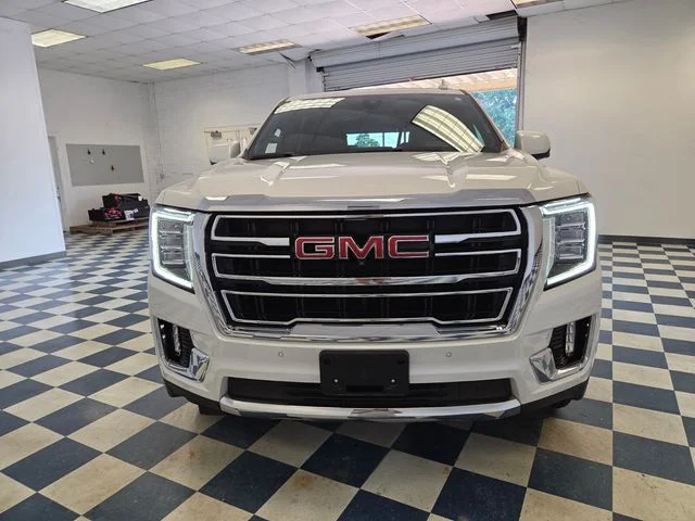 Used 2022 White GMC SLT image 2