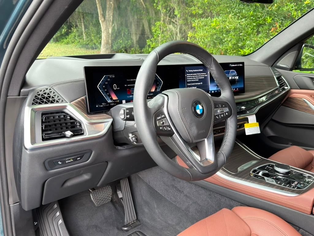 Used 2026 Blue BMW xDrive40i image 11