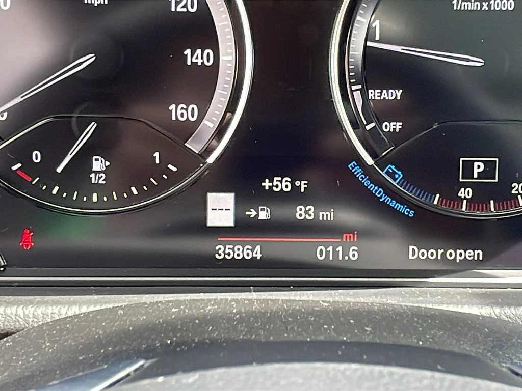 Used 2022 Black BMW xDrive28i image 39