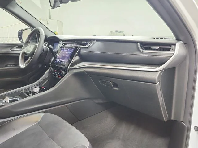 Used 2024 White Jeep Altitude X image 43