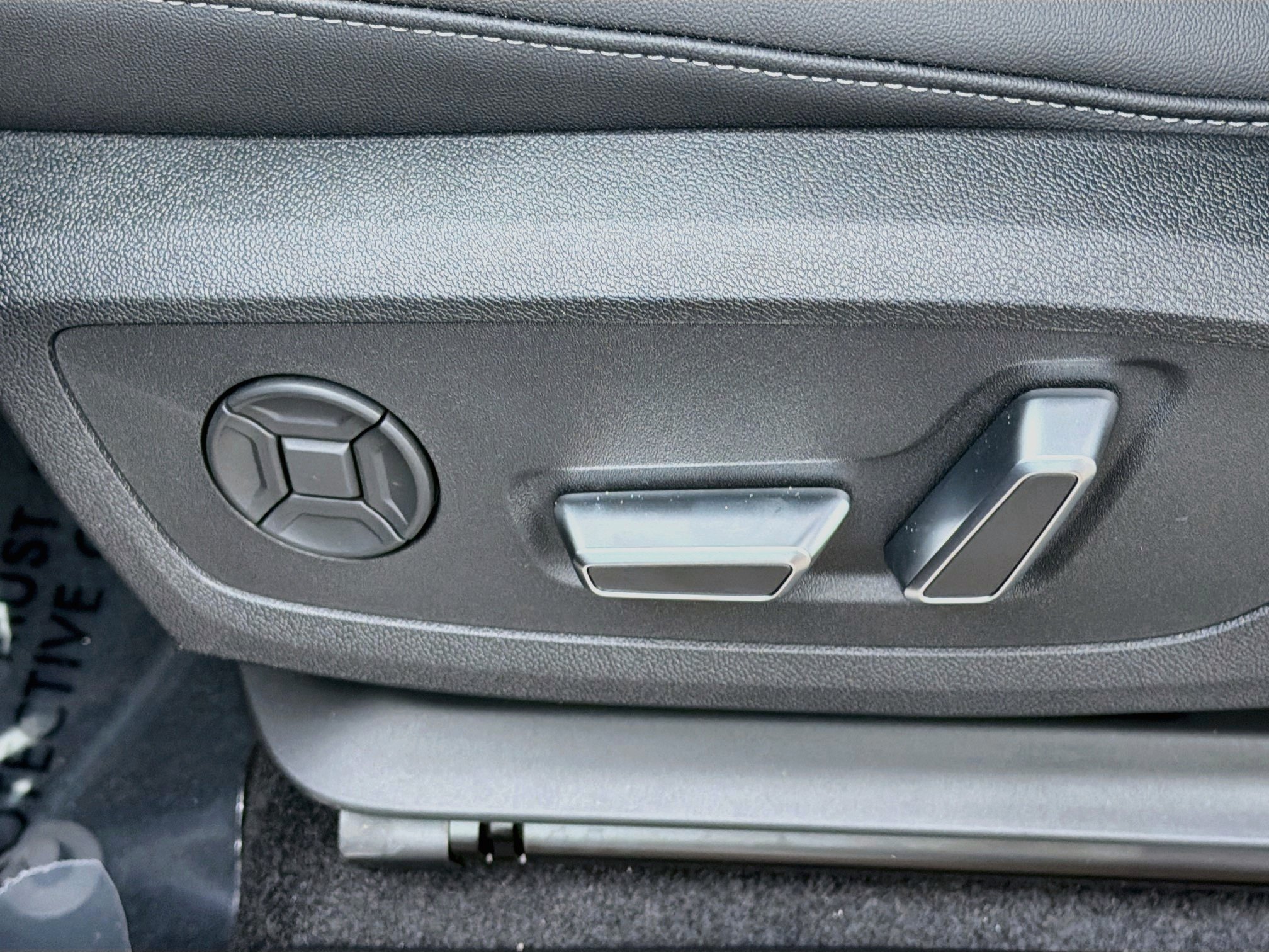 New 2026 Daytona Gray Pearl Effect Audi S line image 24
