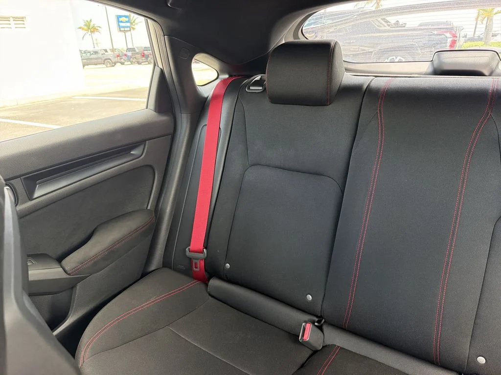 Used 2025 White Honda  image 12