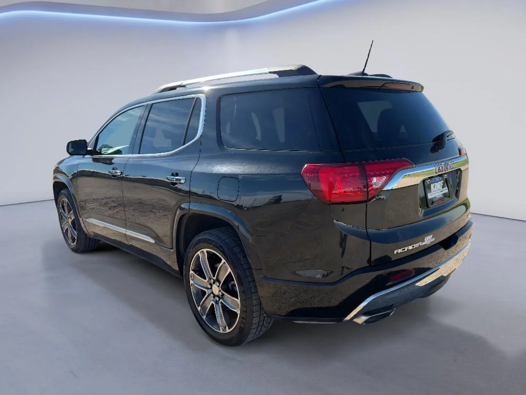 Used 2019 Ebony Twilight Metallic GMC Denali image 6