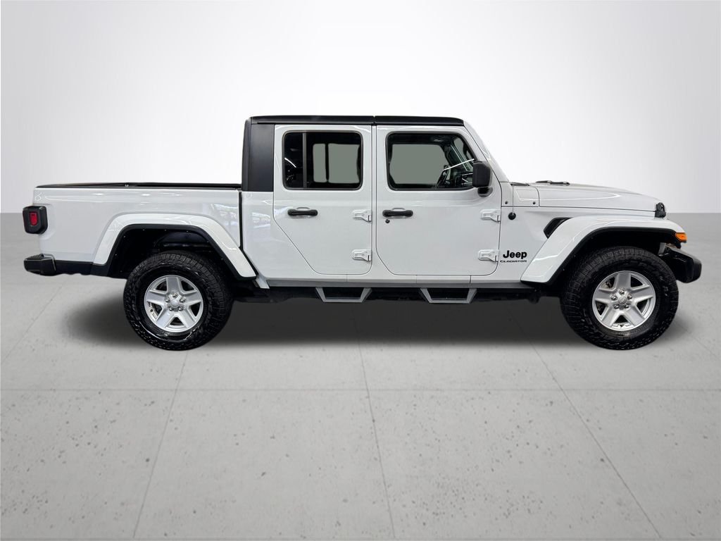 Used 2022 White Jeep Sport image 8