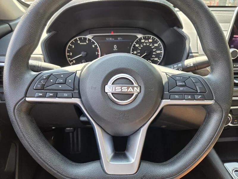 Used 2025 Garnet Pearl NISSAN 2.5 SV image 27