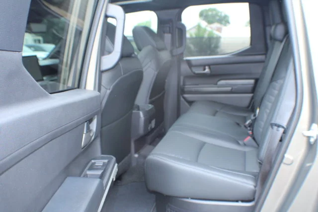 Used 2025  Toyota  image 16