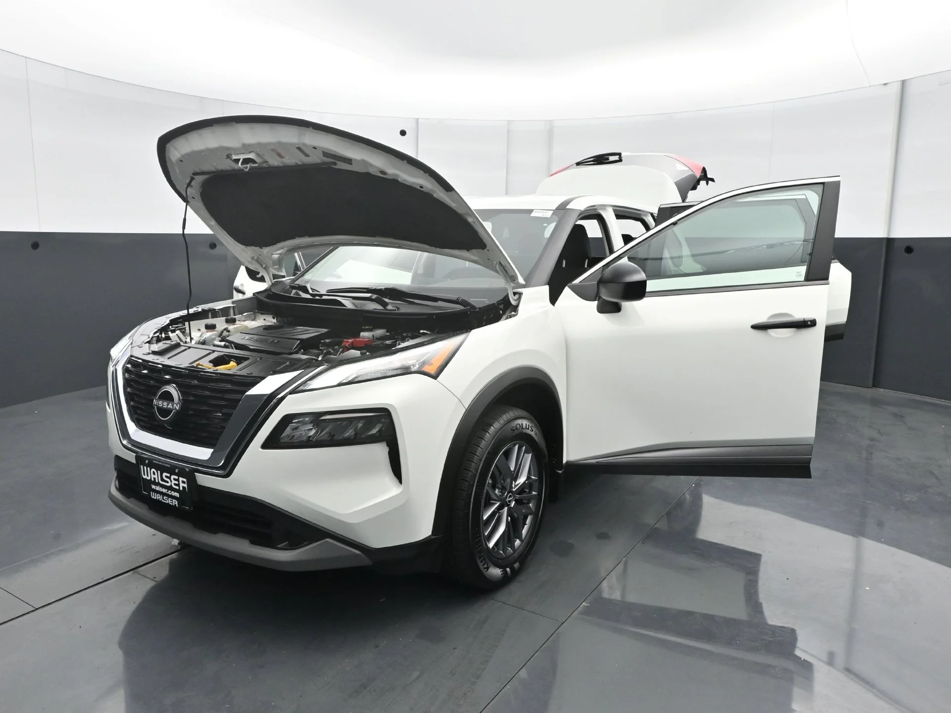 Used 2023 Glacier White Nissan S image 28