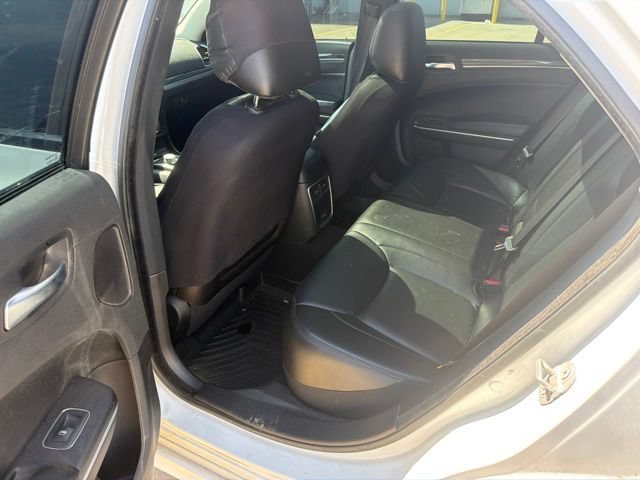 Used 2022 White Chrysler Touring L image 7