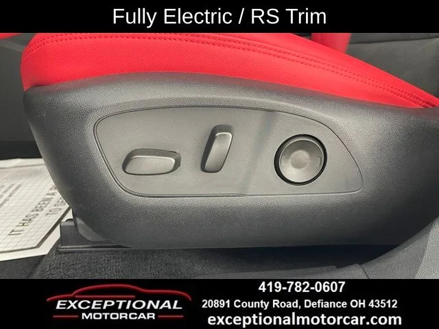 Used 2024 White Chevrolet RS image 34
