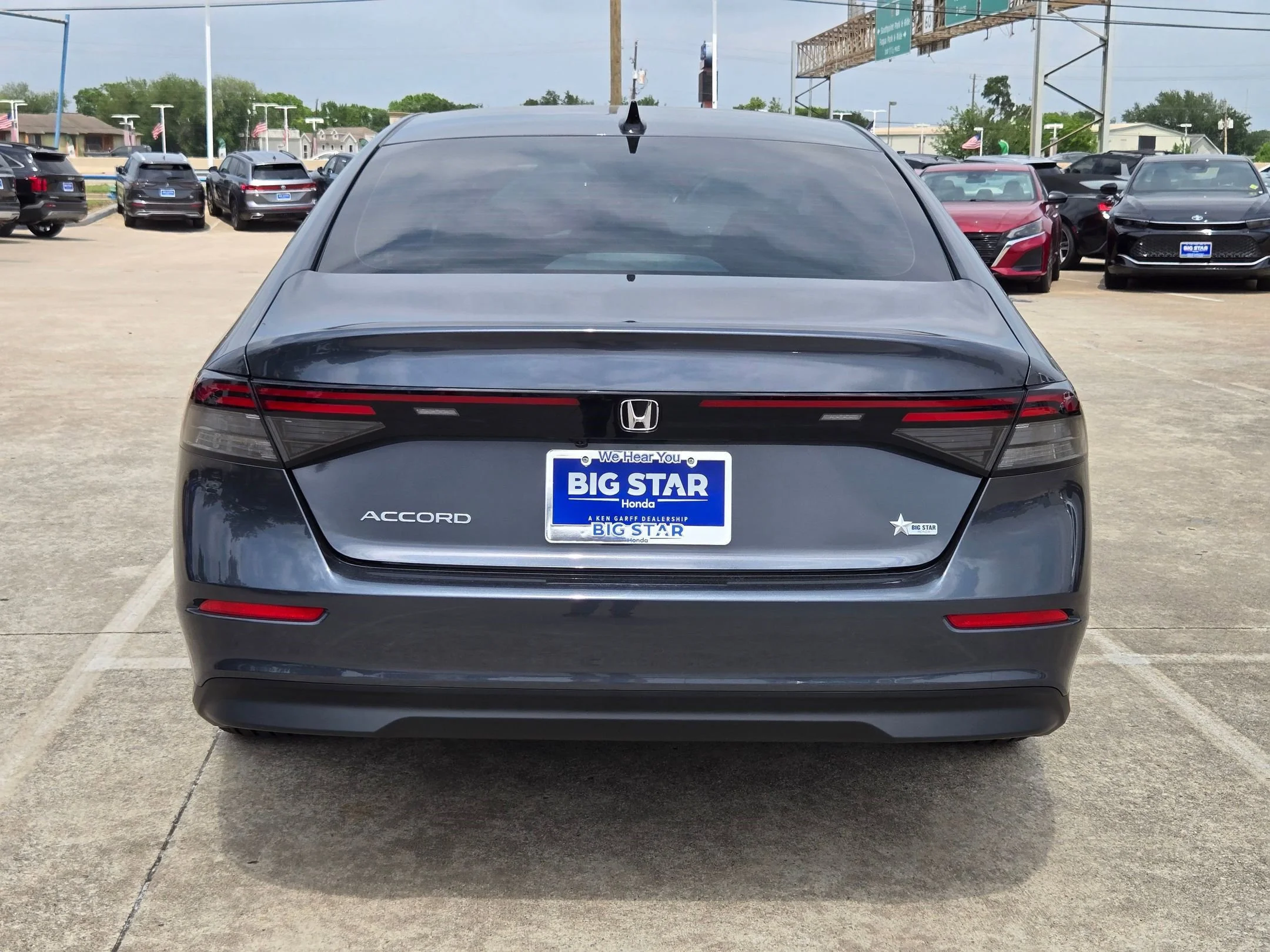 New 2026 Meteorite Gray Metallic Honda SE image 5