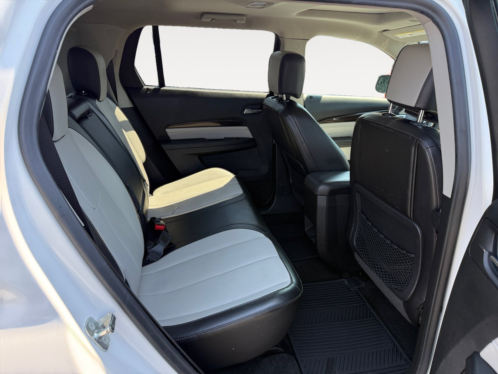Used 2016 White Frost GMC Denali image 18