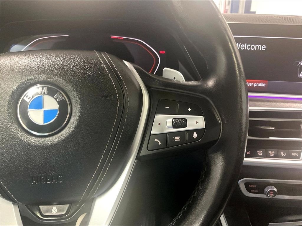 Used 2020 Black BMW xDrive40i image 24