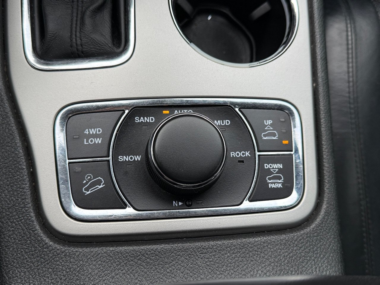 2018 Jeep Grand Cherokee Overland - Photo 29
