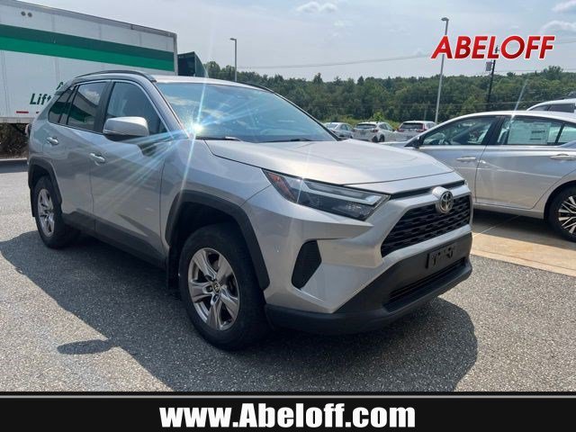 Used 2022 Silver Sky Metallic Toyota XLE image 1
