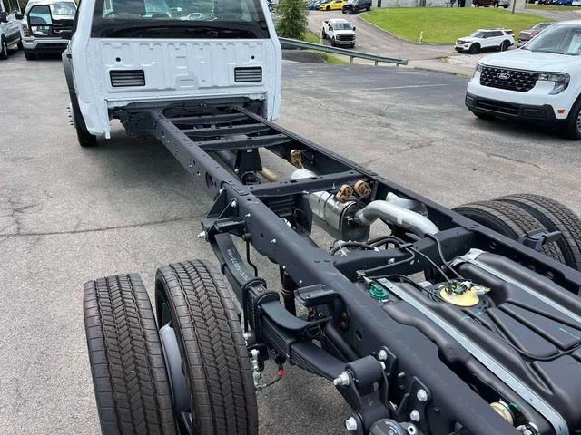 New 2026 Oxford White Ford F-550® XL image 12