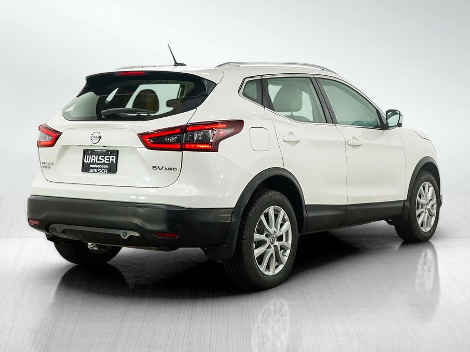 Used 2020 Pearl White Tricoat Nissan SV image 5
