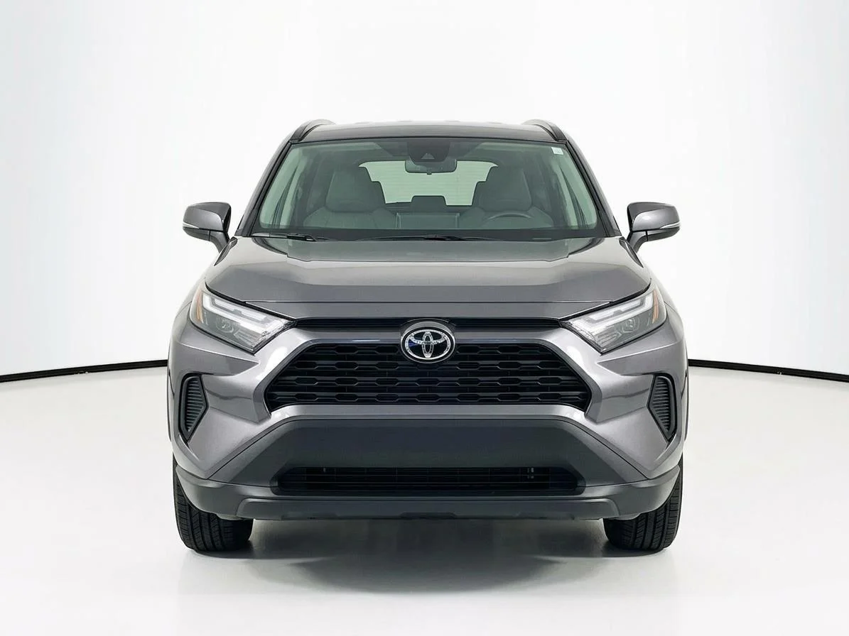 2024 Toyota RAV4 XLE - Photo 7