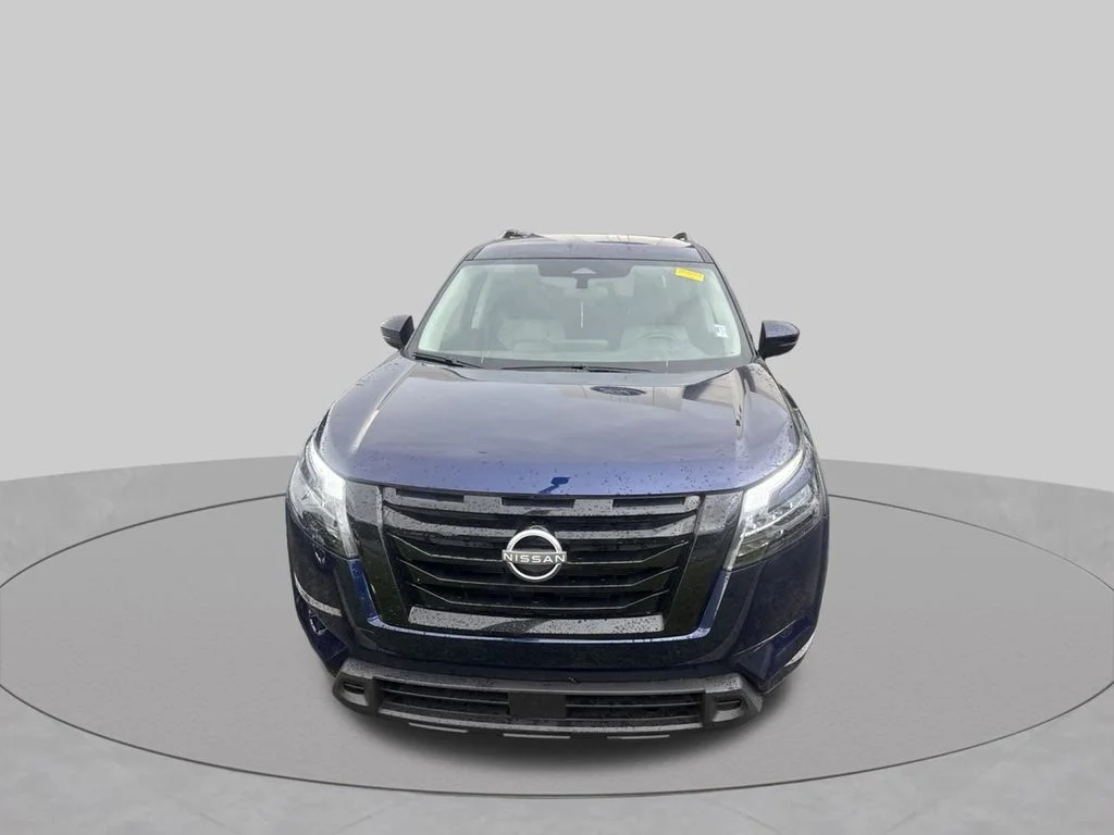 Used 2025 Blue Nissan SV image 3