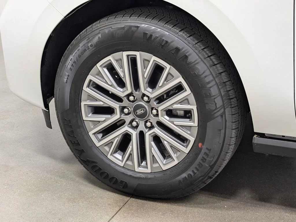 New 2027 Star White Metallic Tri-Coat Ford MAX Platinum image 2