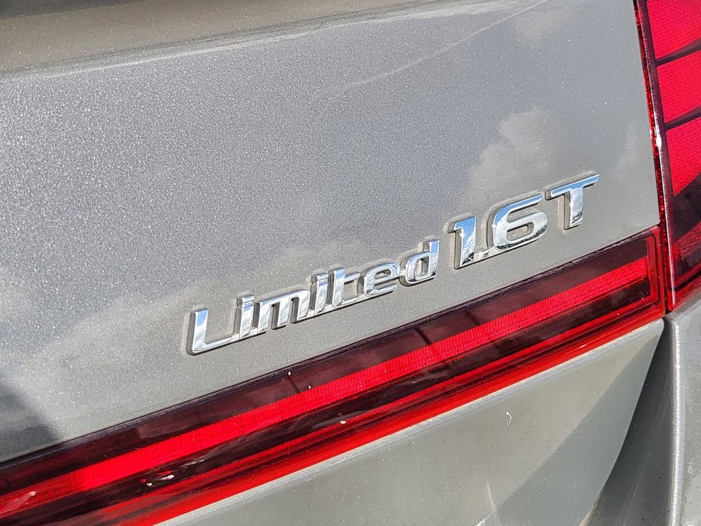 Used 2022 Hampton Gray Hyundai Limited image 14