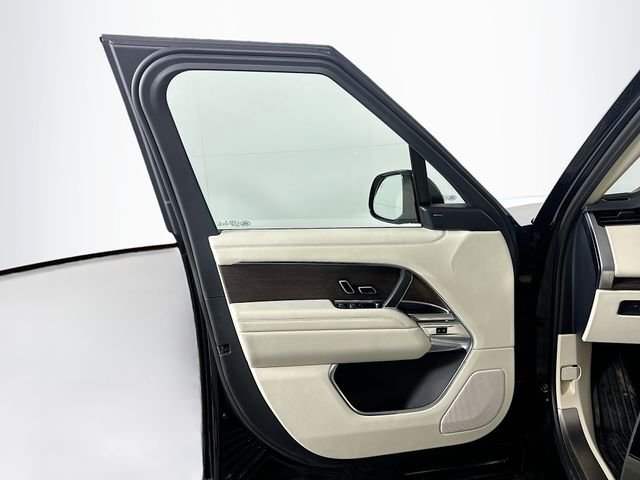 2023 Land Rover Range Rover SE - Photo 11