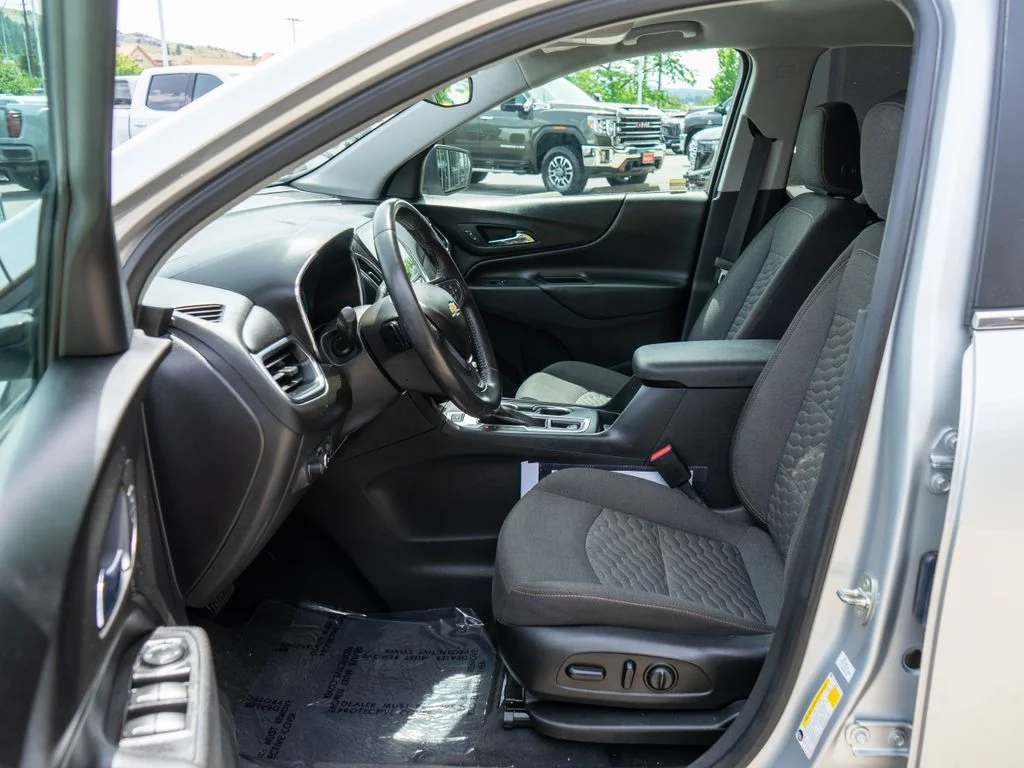 Used 2021 Silver Chevrolet LT image 11