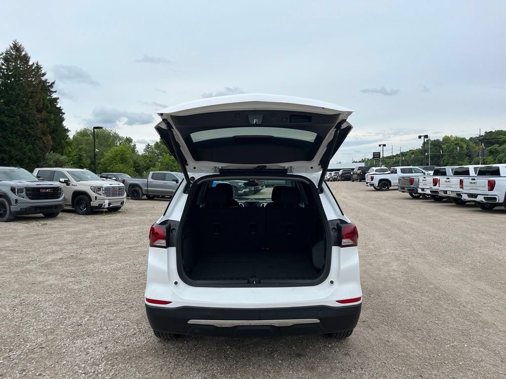 Used 2024 Summit White Chevrolet LT image 12