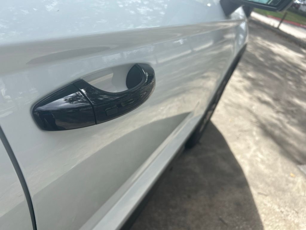 New 2026 White Volkswagen 1.5T SE Black image 28