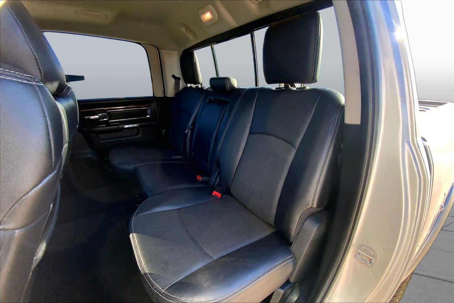 Used 2017 Bright Silver Metallic Clearcoat Ram Laramie image 19