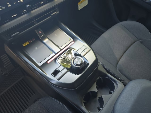 New 2026 Wind Chill Pearl Toyota SE image 24